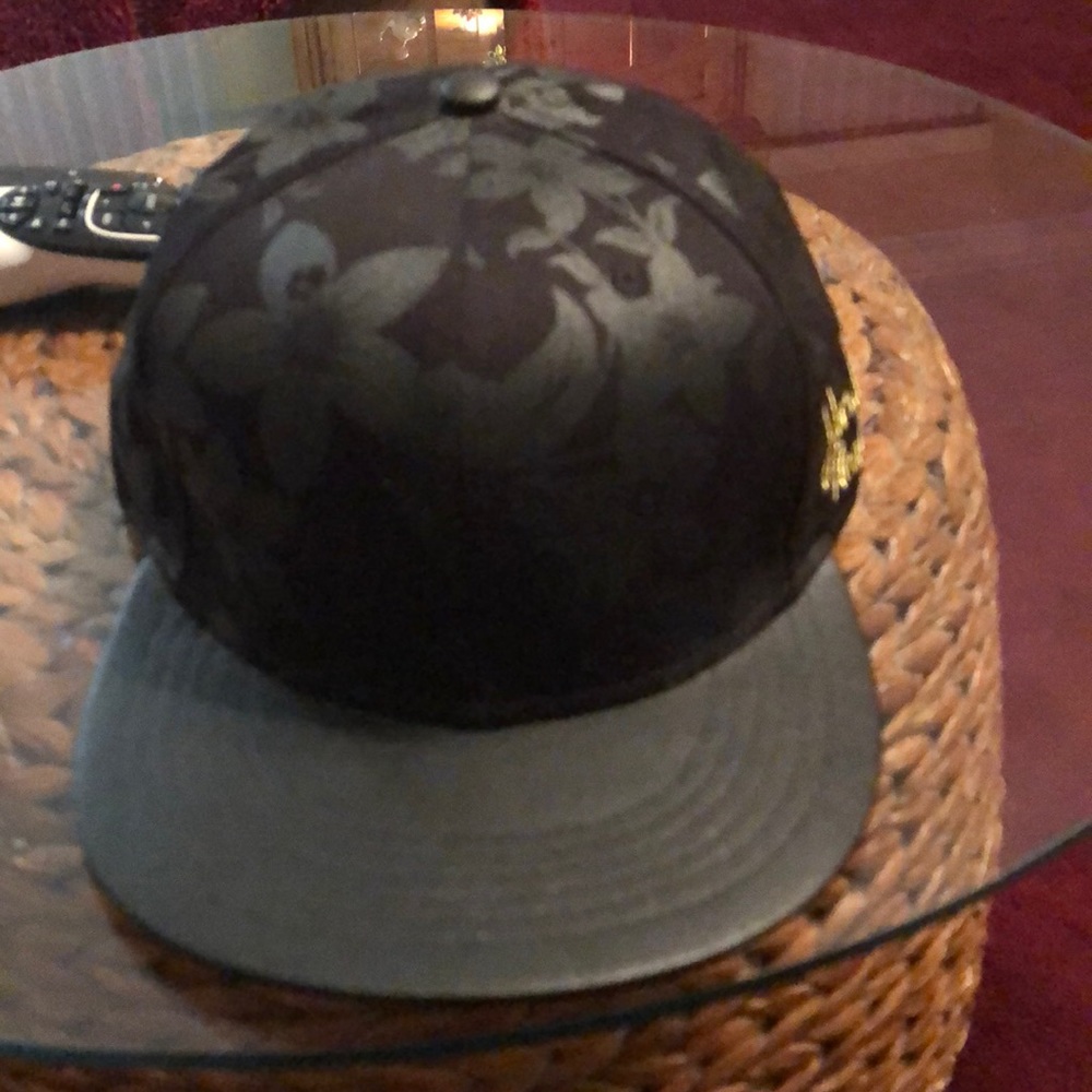 Men’s leather strap hat